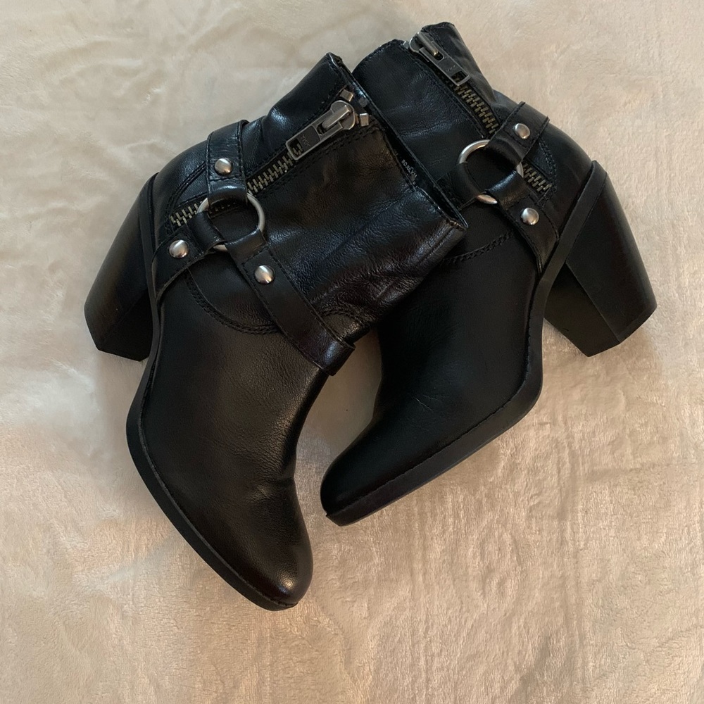 Cute Motor Cycle Leather Booties!